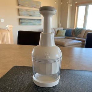 Pampered Chef Food Chopper